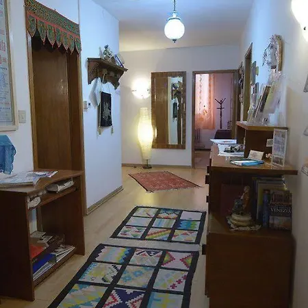 לינה וארוחת בוקר Arabesque ונציה